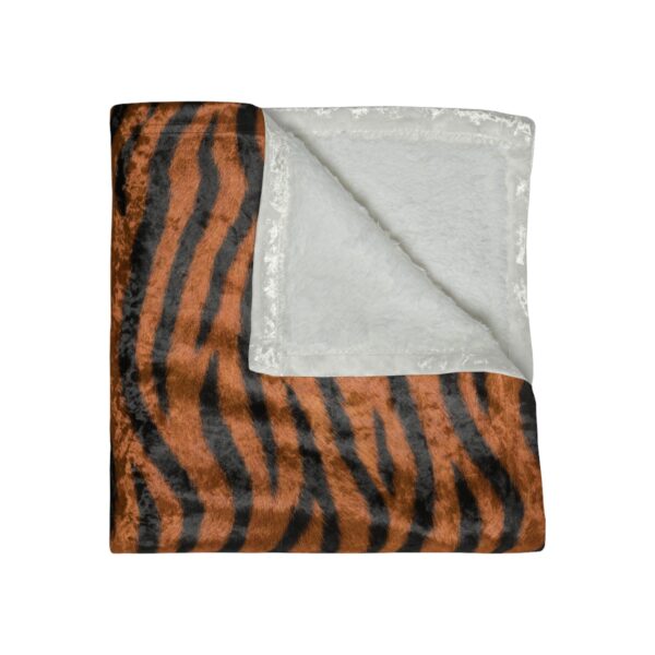 Crushed Velvet Blanket - Image 4