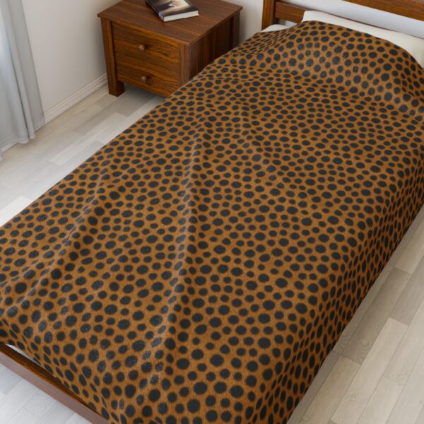 Velveteen Cheetah Blanket - Image 4